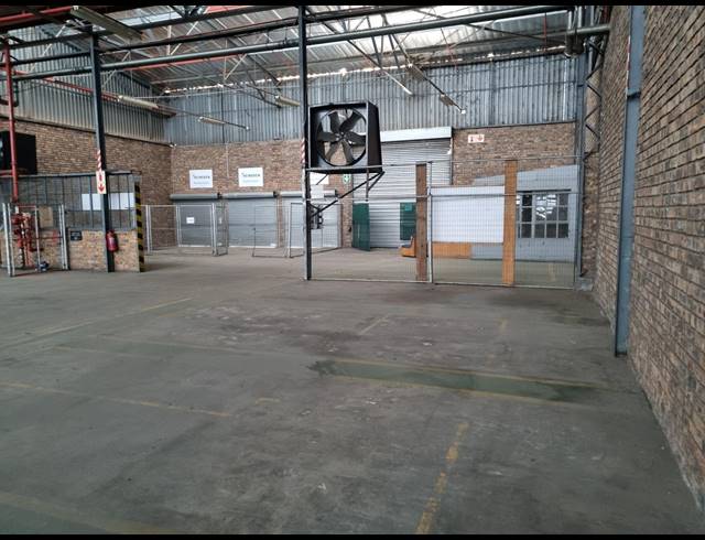 3,492M² WAREHOUSE TO LET IN ROCKY DRIFT
